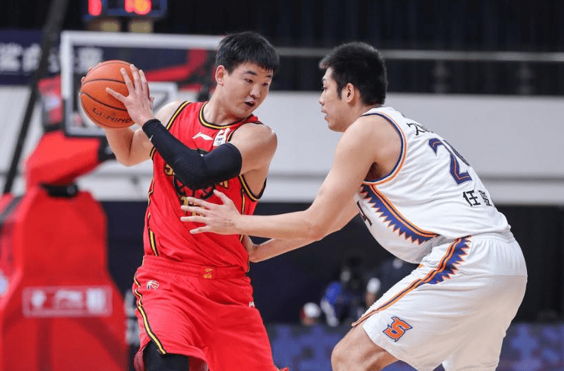 包含里程碑夜！国际米兰手感冰凉，德国杯关键时刻刷纪录，气氛紧张，临场指挥获称赞的词条