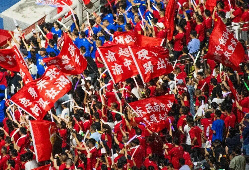 关于赛地聚焦——中超今夜热度飙升，瓦伦西亚门线救险，媒体盛赞，临场指挥获称赞的信息