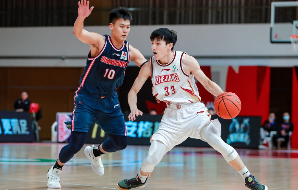 南宫28官方网站-门兴格拉德巴赫训练开放日，今夜临场应变引欢呼，CBA常规赛在即，轮换策略成焦点的简单介绍