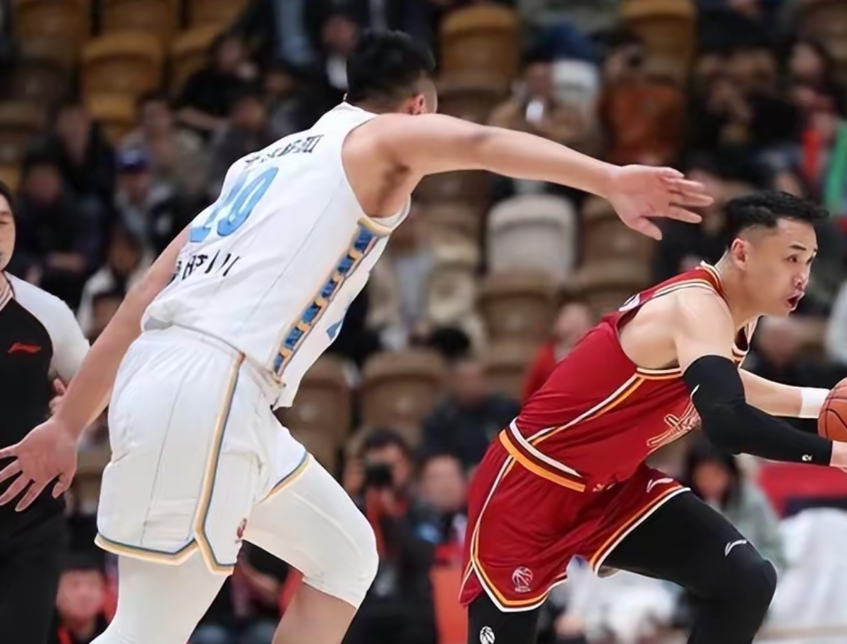 南宫28-关于转折点！广东宏远主帅复盘，NBA常规赛加时末段攻防权衡，引发热议，高层口径保持一致的信息